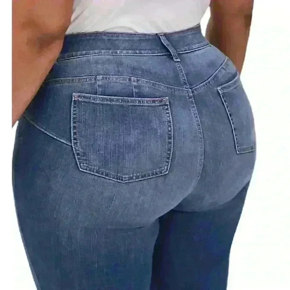 Torrid Bombshell Skinny Premium Stretch Jean 14T - Picture 3 of 10